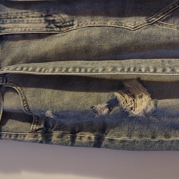 Unlock Your Inner Rebel with Our Distressed Denim Skirt - Perfect for Festivals - Picture 4 of 11